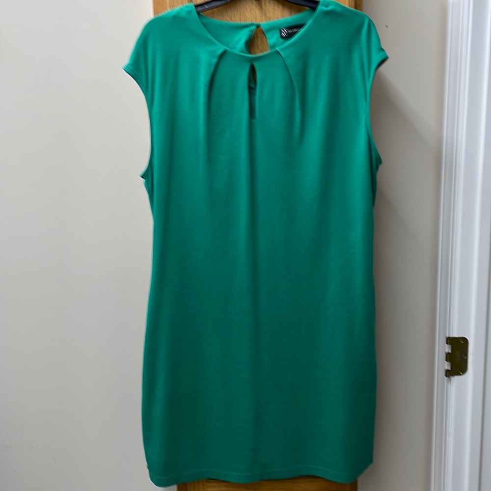 New York and Company ladies dress size extra large, kelly green